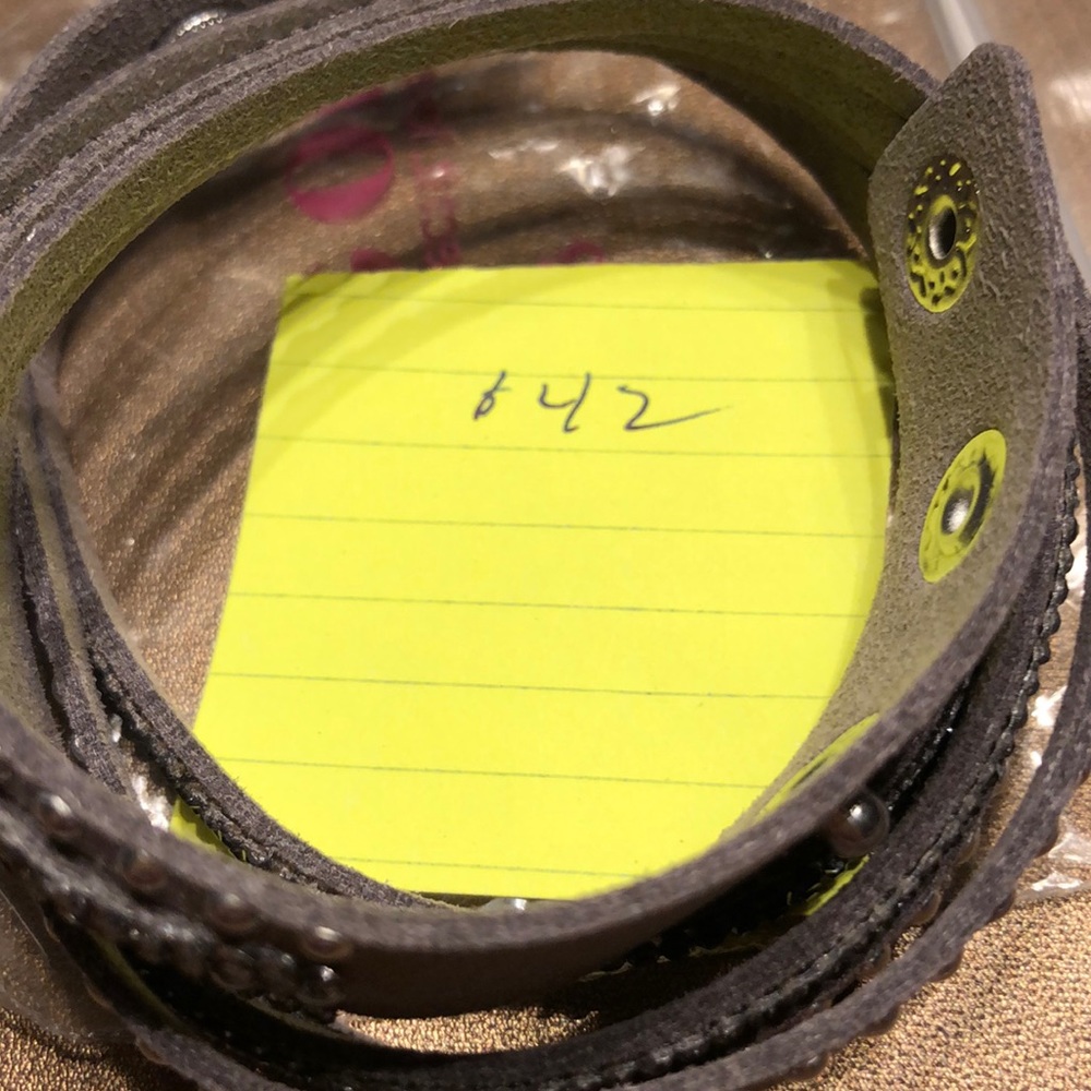 Premier Designs New Soft leather bracelet wrap - Picture 5 of 5